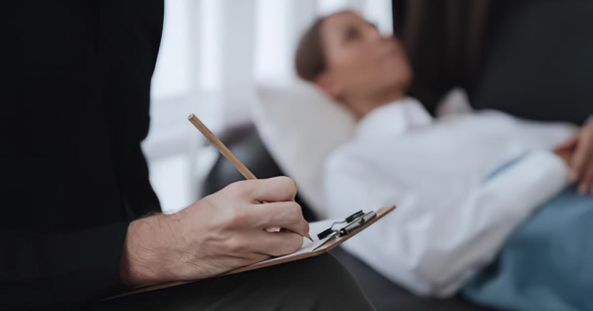 difference between therapist and psychologist — supporting image 1